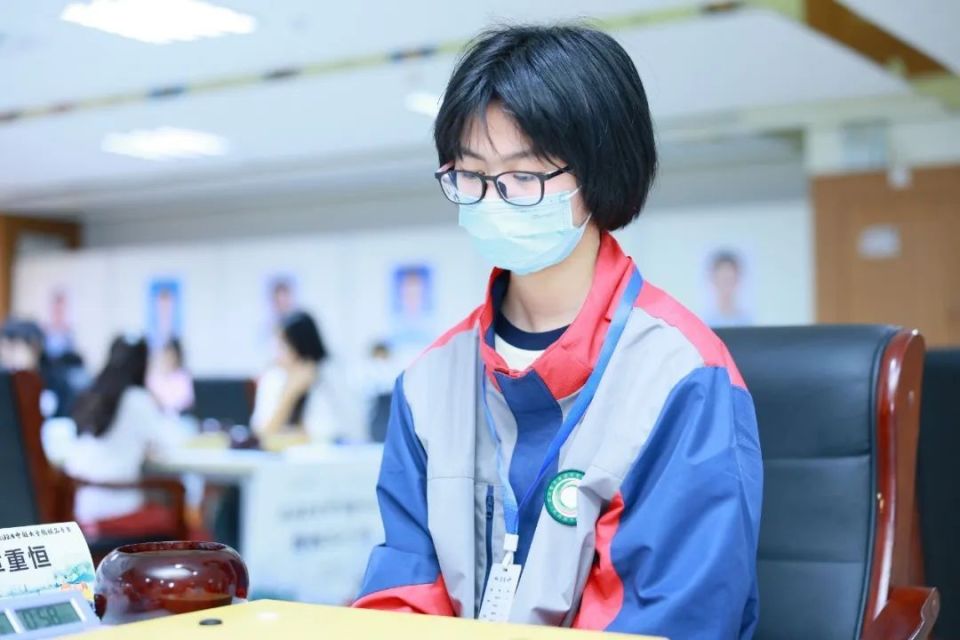 第四组一片混战,吴依铭第一轮完败给两届女子围甲联赛冠军队成员王爽