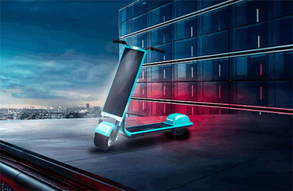 国产s80太阳能滑板车亮相:最短晒7小时充满电 可跑35公里