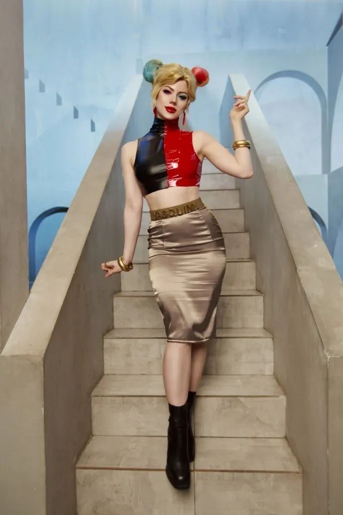 kamiko_zero是俄罗斯知名coser,之前出过其他游戏和动漫角色cos,一