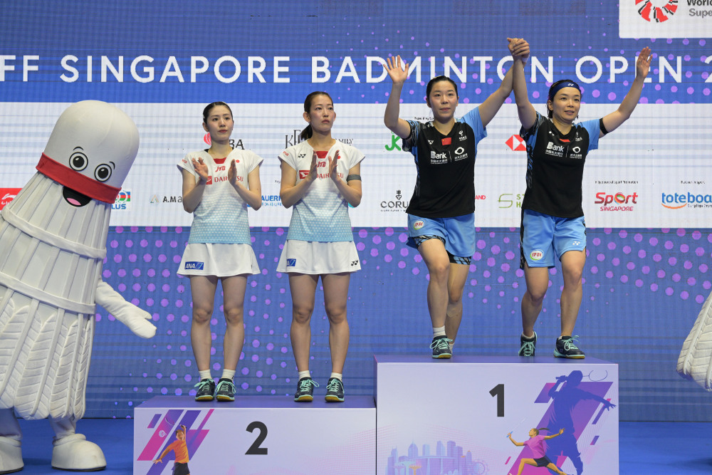 羽毛球——新加坡公开赛:陈清晨/贾一凡女双夺冠