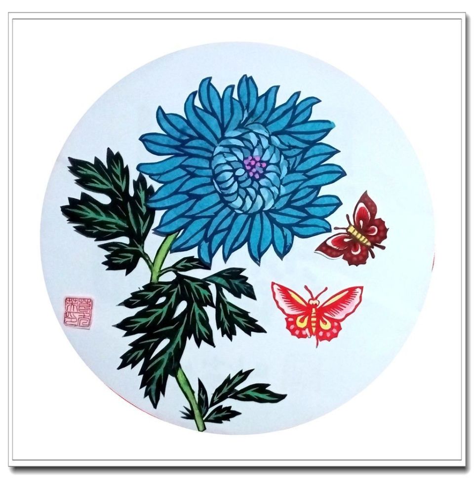 从艺50余载,创作的彩宣套色剪纸得到剪纸界的好评.出版了《葛秀英套