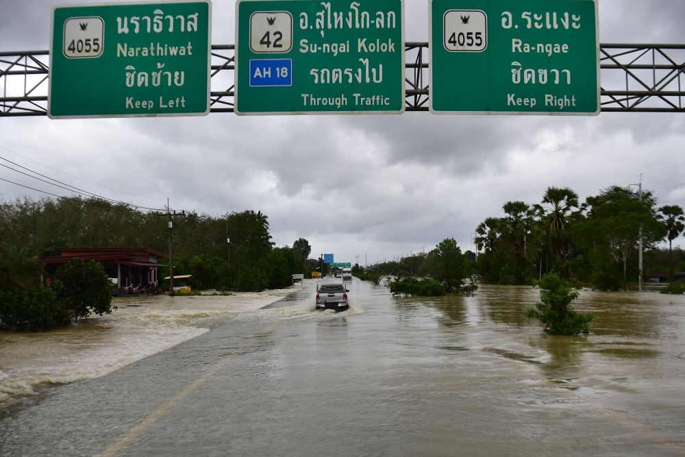 泰国南部部分地区遭遇洪灾