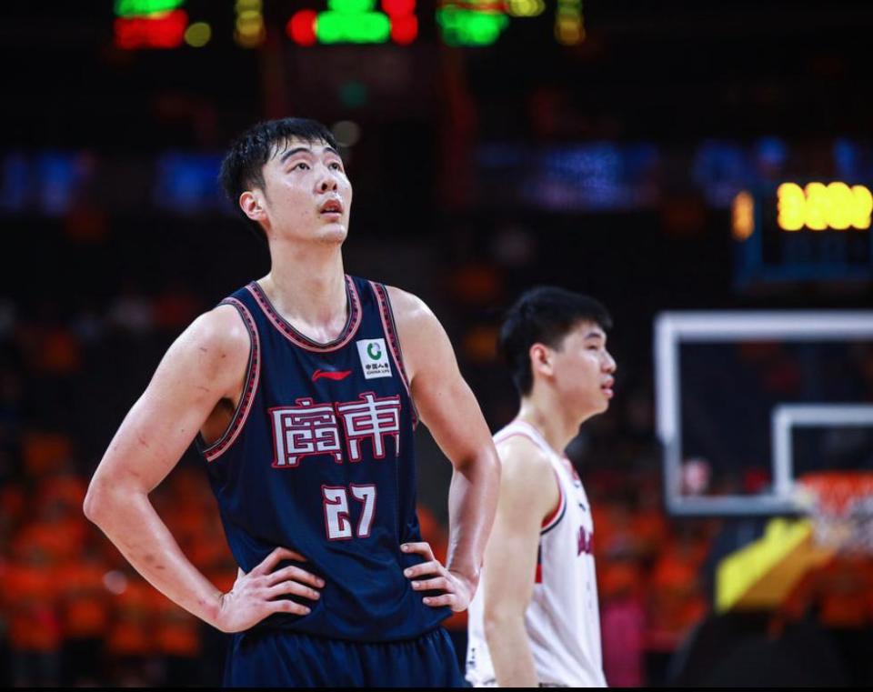 广东重回夺冠热门!球迷感谢杜锋和朱芳雨,又看到希望了!