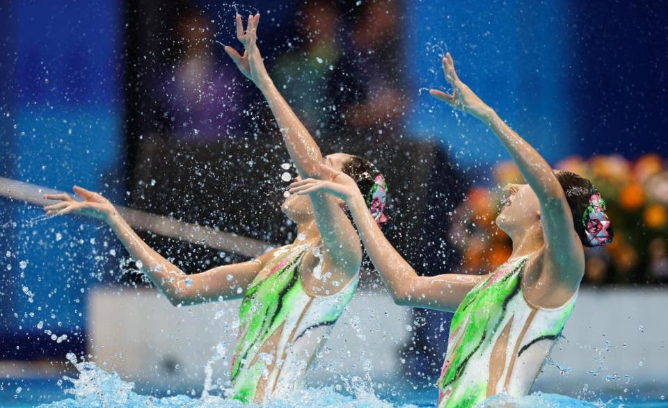 10月7日,杭州亚运会花样游泳双人自由自选比赛进行,中国双胞胎姐妹花