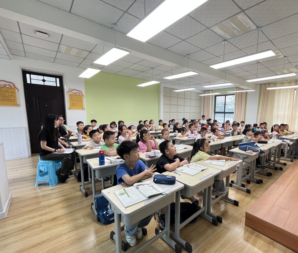 郑州滨河国际新城小学图片