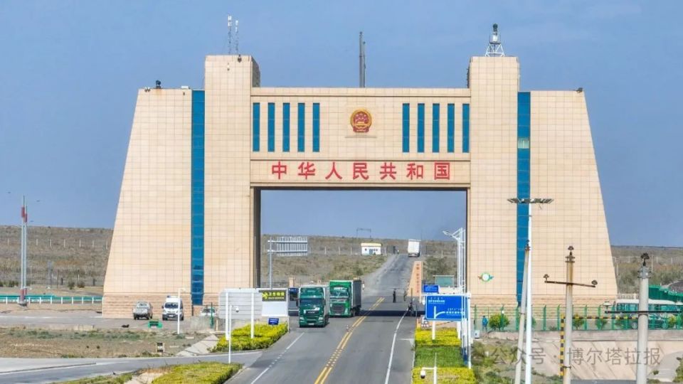 阿拉山口市▲ 精河县▲ 温泉县如今博州交通,教育,医疗等各项事业