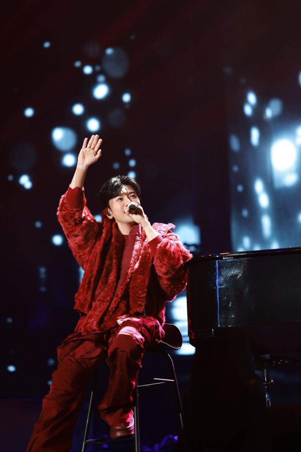 专访|首次来成都开演唱会 苏有朋谈零片酬:为对得起来现场的人_腾讯