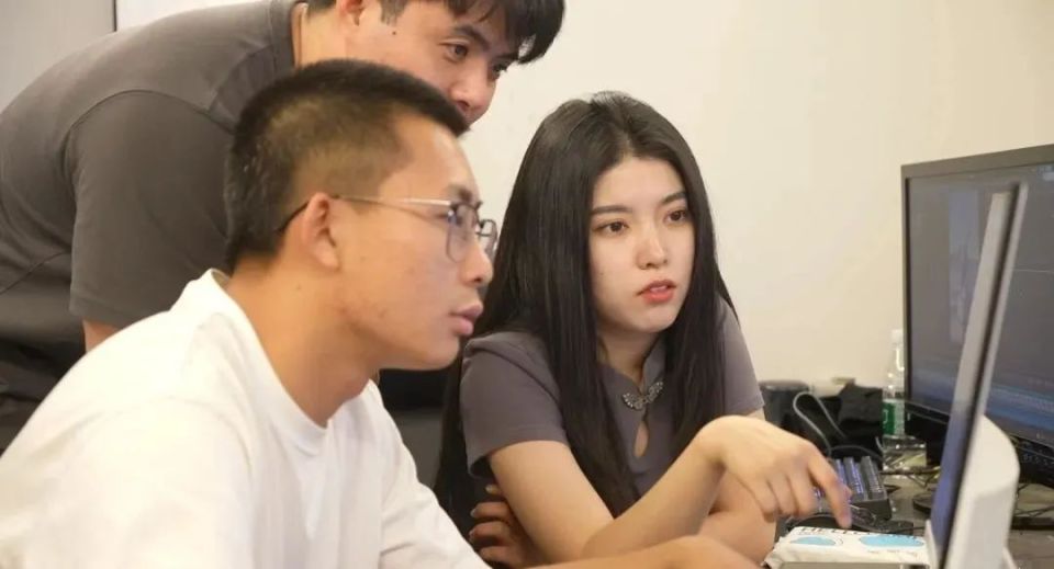 如今,孙快快和她的马头琴已经走出了内蒙,她想带动更多身边的人,把