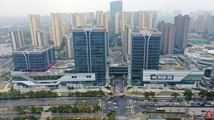 汽车城树起新地标安亭嘉亭荟城市生活广场二期建成