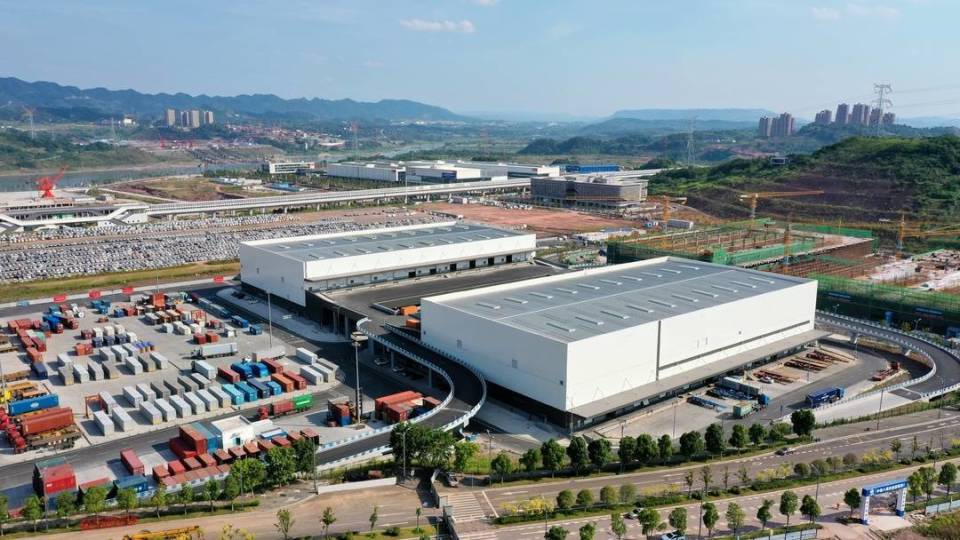 奋战开门红重庆两江新区果园港国家物流枢纽1月吞吐量达2237万吨