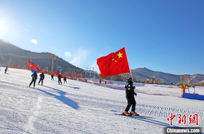 內蒙古護航十四冬扎蘭屯雪警隊上線了