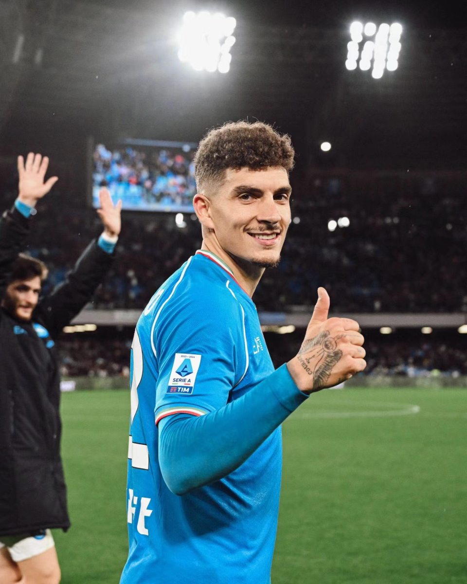 上赛季的功勋教头斯帕莱蒂因薪资问题被放弃,鲁迪-加西亚接手了球队