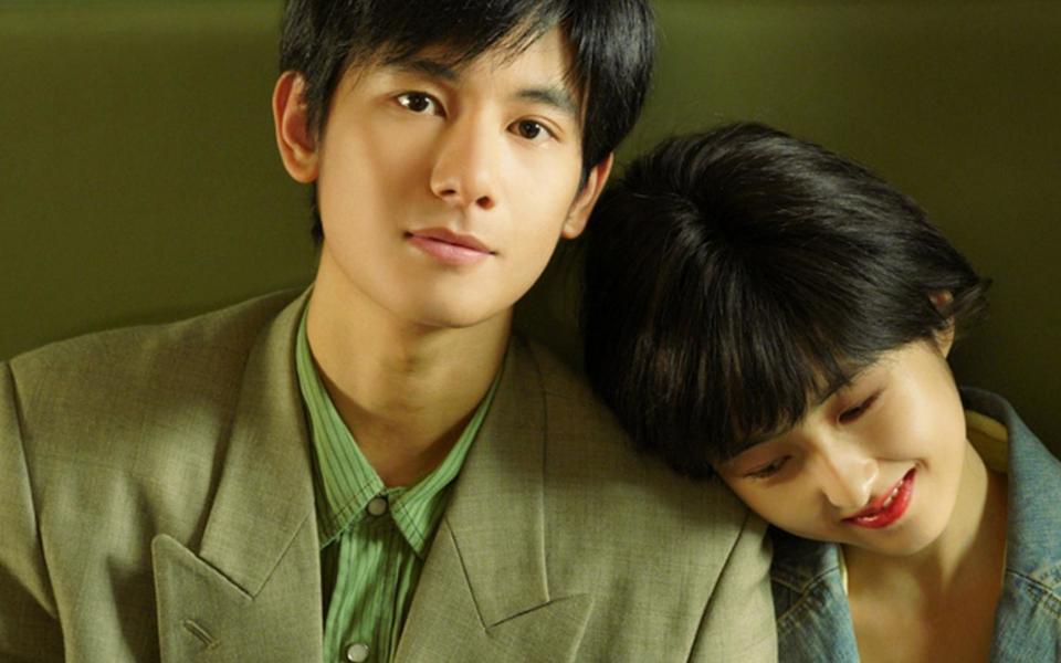 胡先煦和张子枫拍吻戏,不会摆姿势,网友建议:去问问吴磊和赵今麦