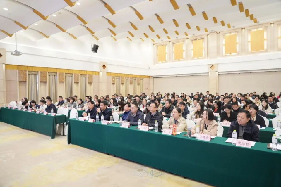 省生态环境厅举办全省生态环境损害赔偿制度改革培训班_腾讯新闻