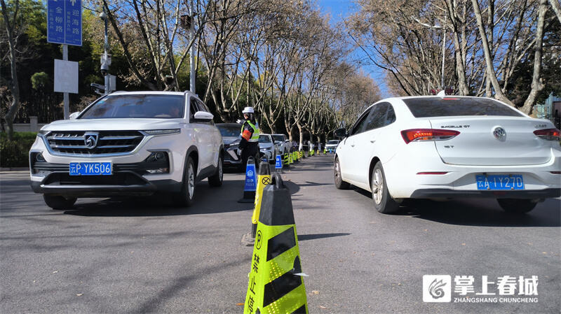 交警部门采取分区域(核心区,缓冲区,分流区),分等级(三级,二级,一级)