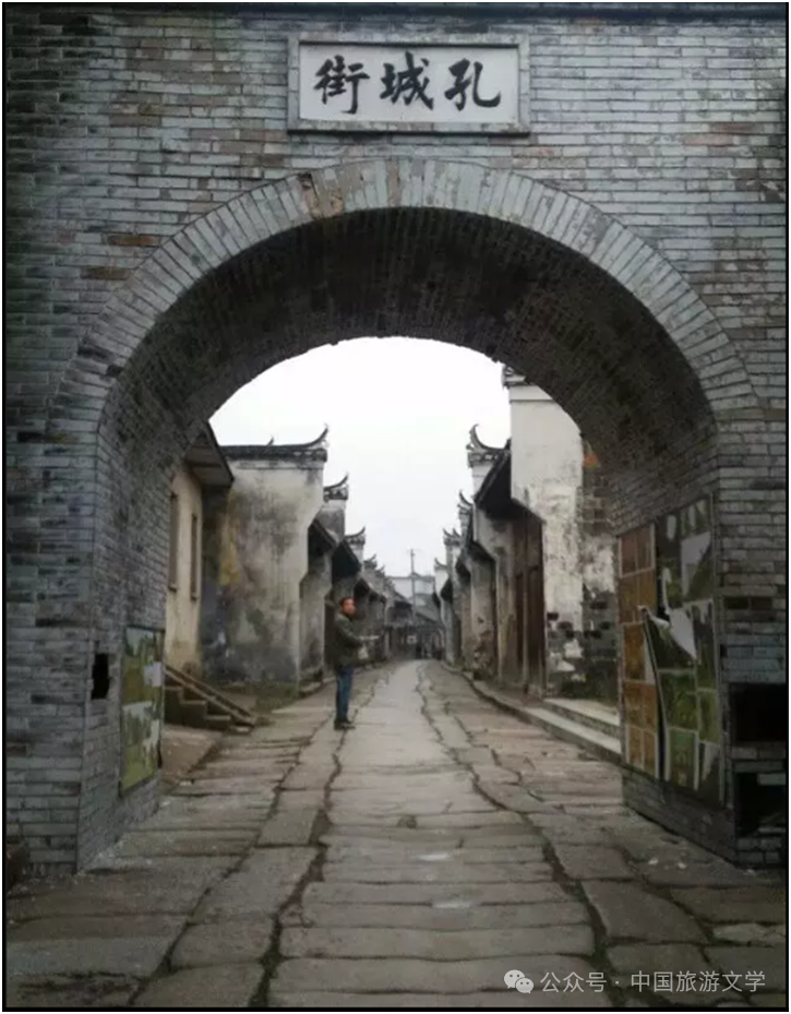 壁纸 风景 古镇 建筑 旅游 桥 摄影 725_929 竖版 竖屏 手机