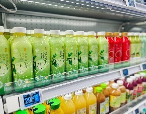 健康理念加持,技术创新迭代,冷压鲜榨果蔬汁将成热门赛道