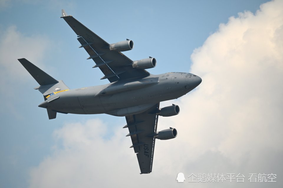 美国空军、海军蓝色天使飞行表演队亮相代顿航展_腾讯新闻