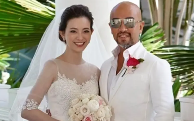 国标舞女王刘真去世三年半,丈夫悲痛搬家,和女儿不愿再被打扰