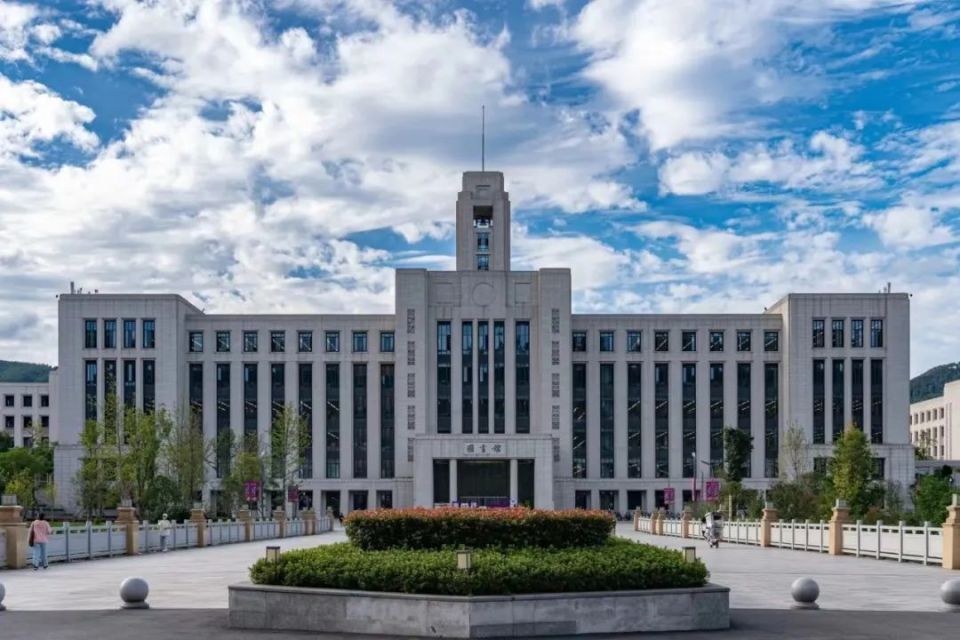 宜宾校区图书馆博物馆成都自然博物馆(成都理工大学博物馆)由成都