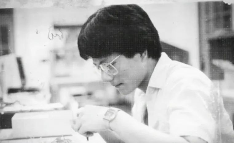 chris 和curtis的邀请下,黄仁勋在1993年开始了轰轰烈烈的创业征程