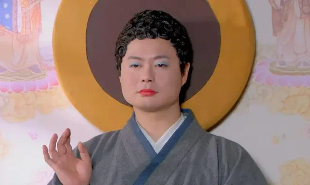 在电视剧《济公传之活佛登基》中,魏翔饰演的广亮大师,讲话妖娆妩媚