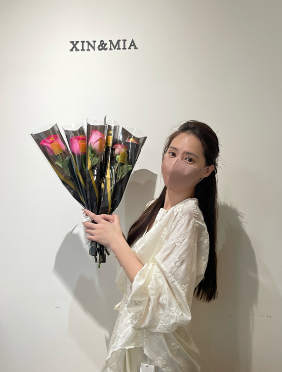 对于蔡彩妮和妹妹而言,预约制服装店也为同为i人的她们提供了一个自在