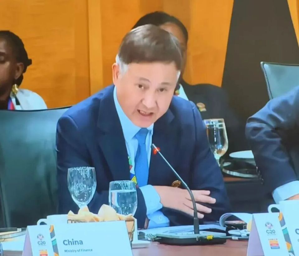 潘功胜：中国人民银行综合运用多种货币政策工具，保证流动性充裕-腾讯新闻