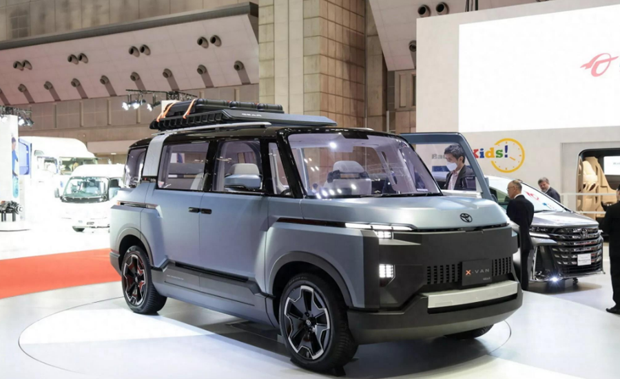 丰田亮相了一款概念级mpv,这款车不同于以往,它更像是放大版的k-car
