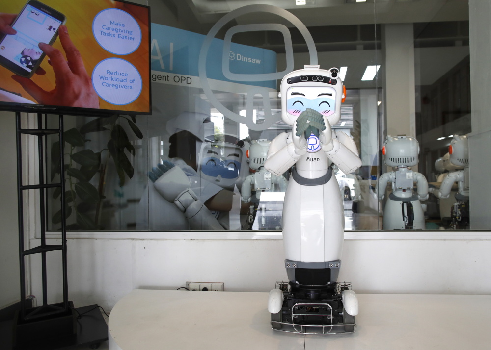 (外代二线)泰国的医疗护理机器人_腾讯新闻