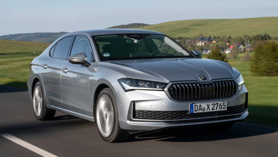 进国内的可能性似乎越来越低,全新一代斯柯达速派实车图发布