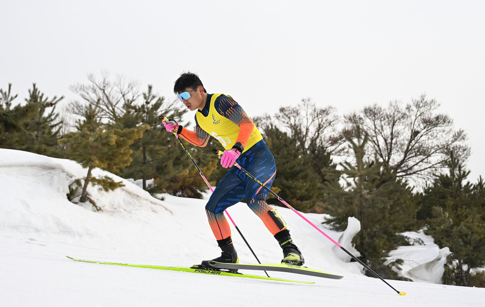 越野滑雪青年组男子4x5公里接力决赛赛况
