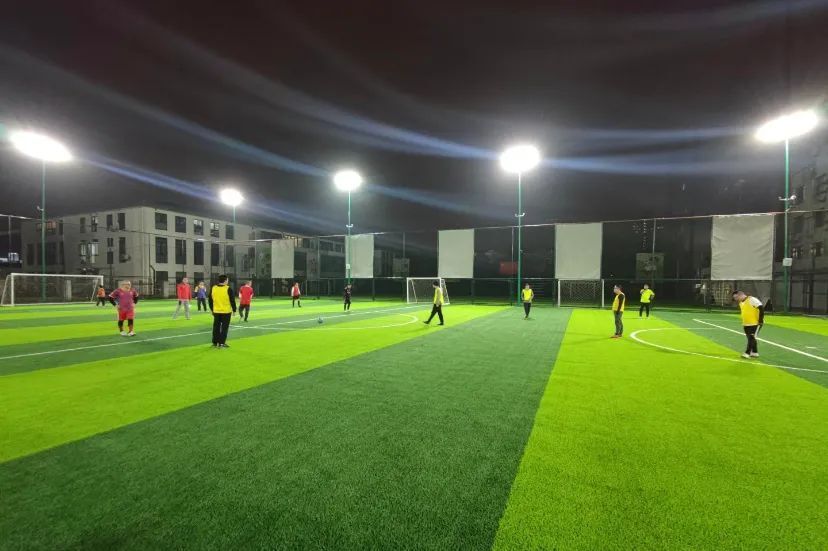 闵行又添一个室外运动场所有5片球场部分时段免费开放