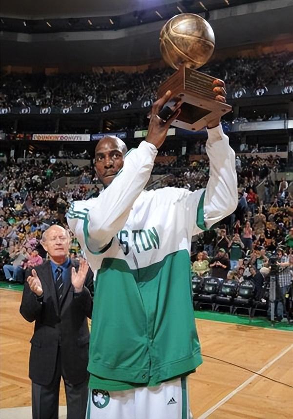 连巅峰邓肯,奥尼尔都是绿叶!_腾讯新闻