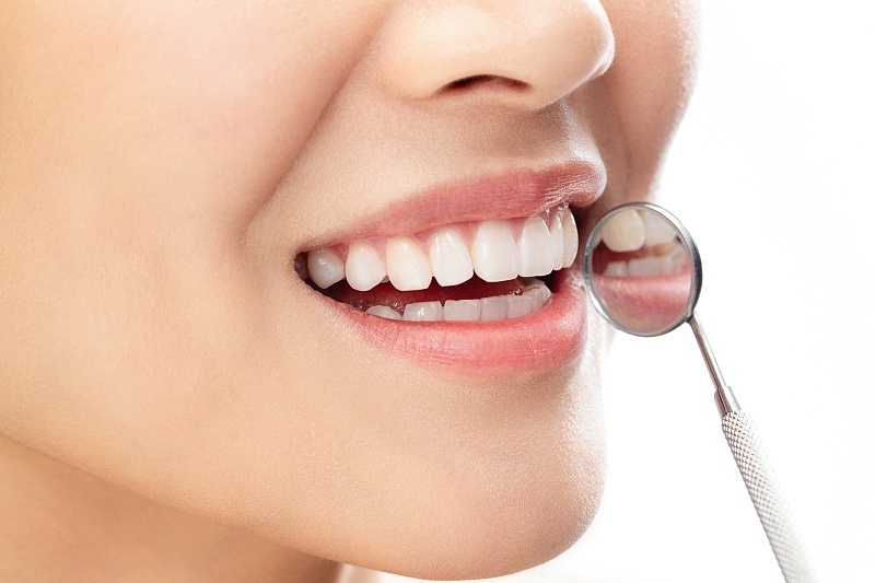 辟谣|牙齿真的越白越好吗?