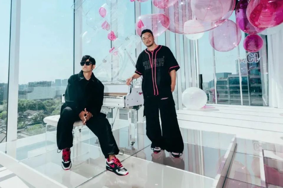 「周杰伦 x nike」联名鞋开启抽签!限时空间也来了!