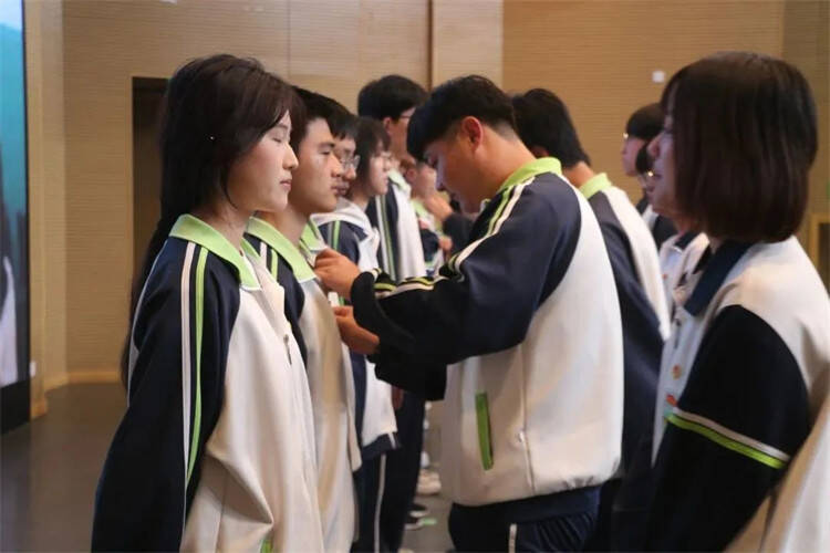 青岛西海岸新区中德应用技术学校开展青春连线交流活动