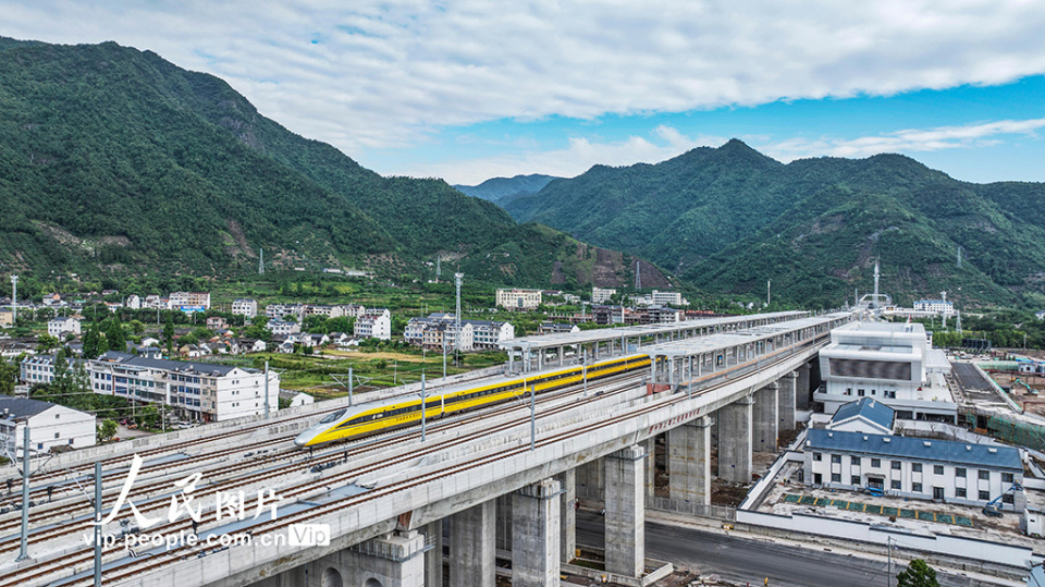 浙江仙居:杭温高铁联调联试进入冲刺阶段
