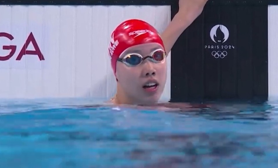 女子200米仰泳:中国选手彭旭玮2:08.29,排名第一晋级半决赛