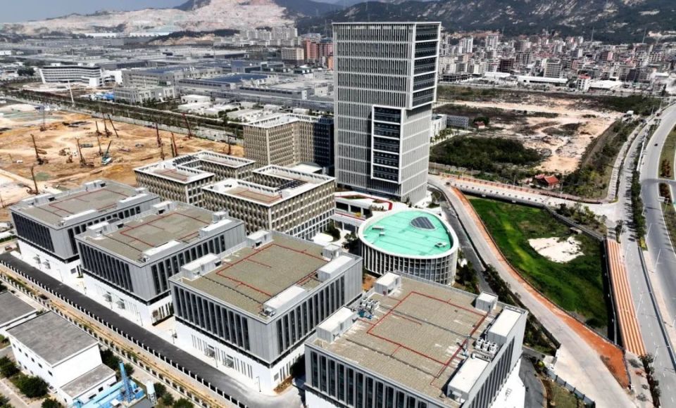 处处充盈着争分夺秒的奋发状态项目按计划有序推进在泉州芯谷南安科创