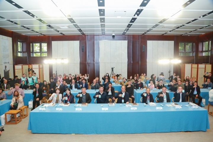“中国传统制茶技艺及其相关习俗”列入人类非遗一周年：品饮中国茶 非遗进万家_腾讯新闻
