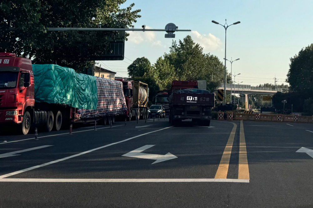 机动车驾驶人在道路上逆向行驶怎么处罚