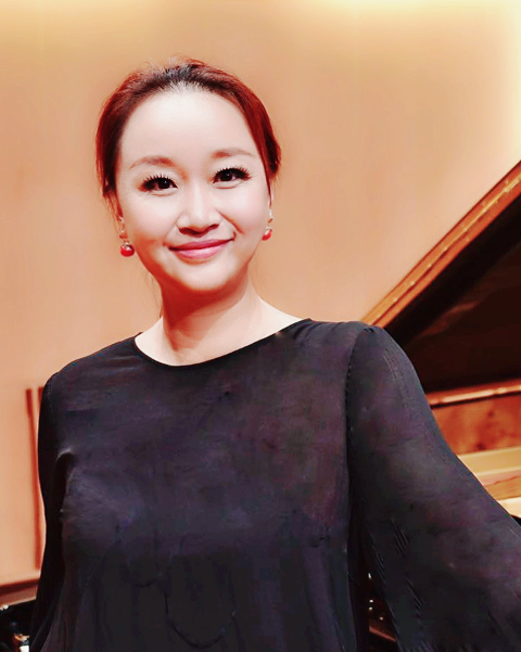 赵元春(天津音乐学二胡院副教授,拉弦教研室主任)刘虹(中国音乐学院