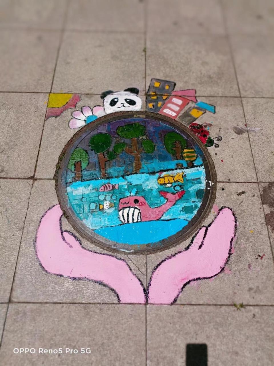 井盖变"景"盖,妙手绘环保
