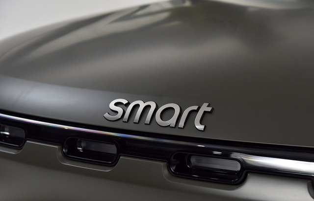 smart不听劝，新车卖20w+比宝马MINI还狠，它有戏吗