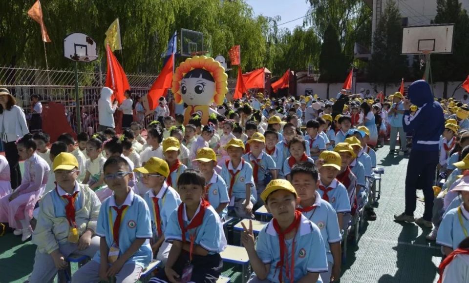 红领巾爱祖国 少先队铸辉煌——朔州市实验小学举办庆"六一"文艺汇演