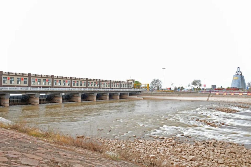 河套灌区夏灌开始!_腾讯新闻