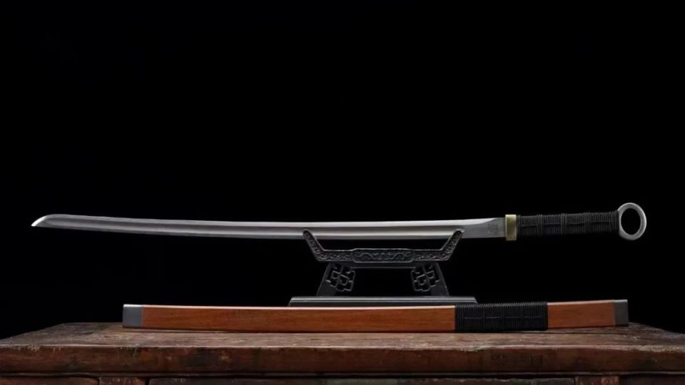 得到了全面普及,《太平御览蒲元传》中记载诸葛亮命浦元造刀三千口,极