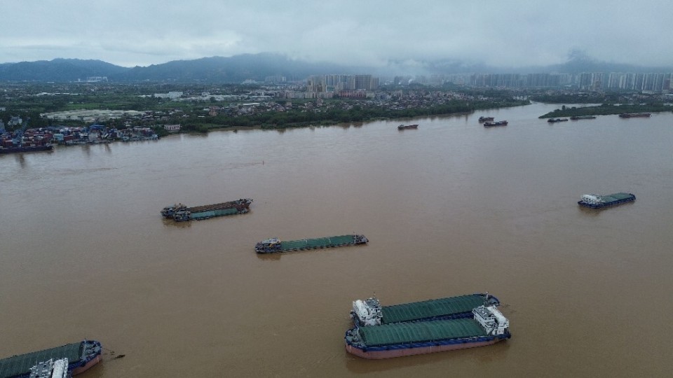 清远今年1号洪水洪峰过境