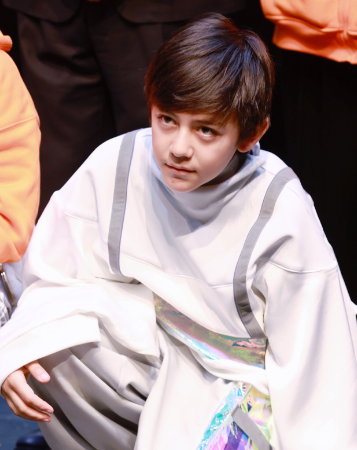 13岁诺一酒吧弹吉他,软萌小可爱变摇滚少年